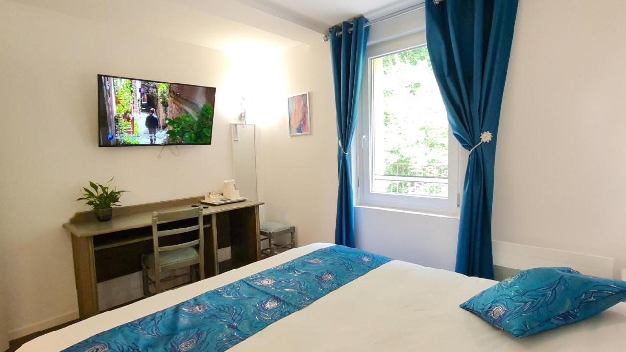 Fasthotel Oloron Hostellerie Du Paon Blanc Lurbe-Saint-Christau Zewnętrze zdjęcie