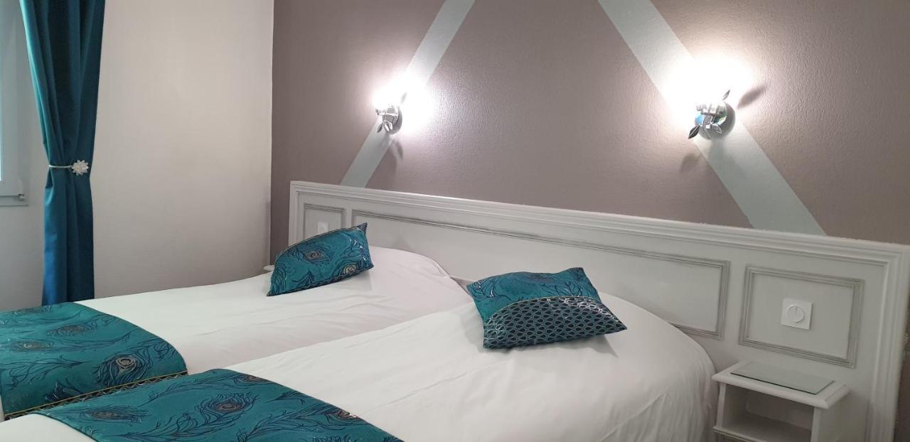 Fasthotel Oloron Hostellerie Du Paon Blanc Lurbe-Saint-Christau Zewnętrze zdjęcie