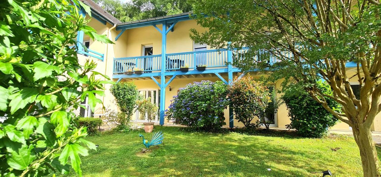 Fasthotel Oloron Hostellerie Du Paon Blanc Lurbe-Saint-Christau Zewnętrze zdjęcie